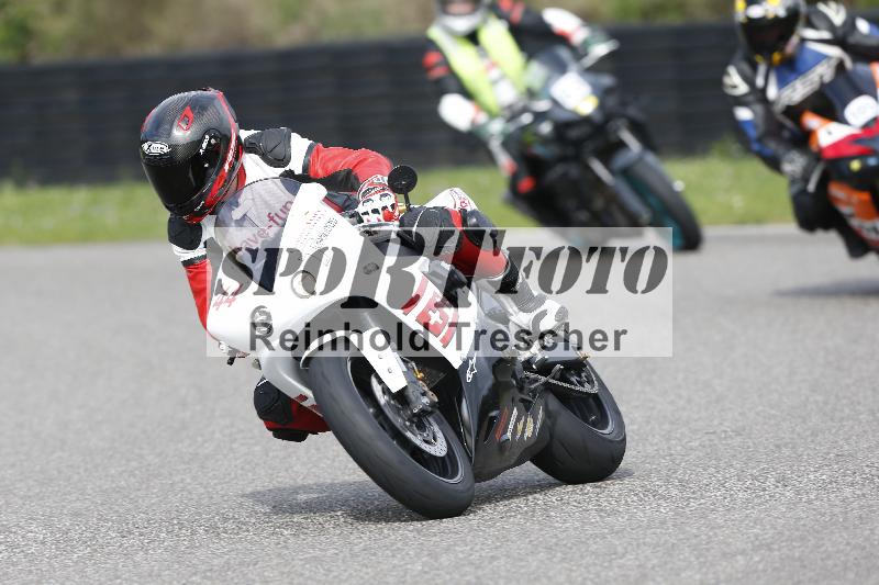 /53 16.09.2025 Track Day Domi Aegerter ADR/Gruppe gelb/44